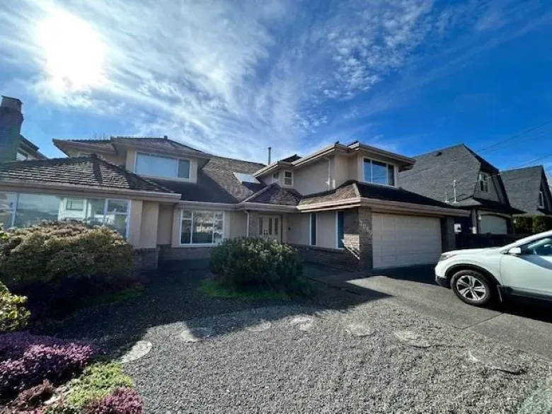 3060 GARRY STREET image #1
