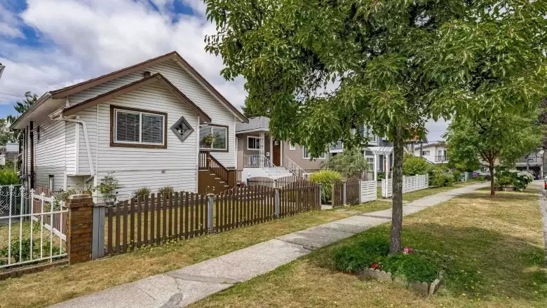 4729 LITTLE STREET image #1
