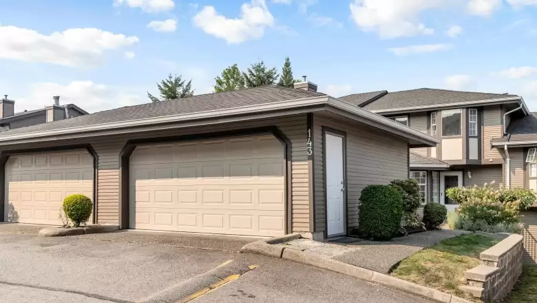 143 1140 CASTLE CRESCENT image #1