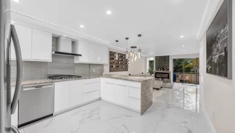 9 6805 ARLINGTON STREET image #1