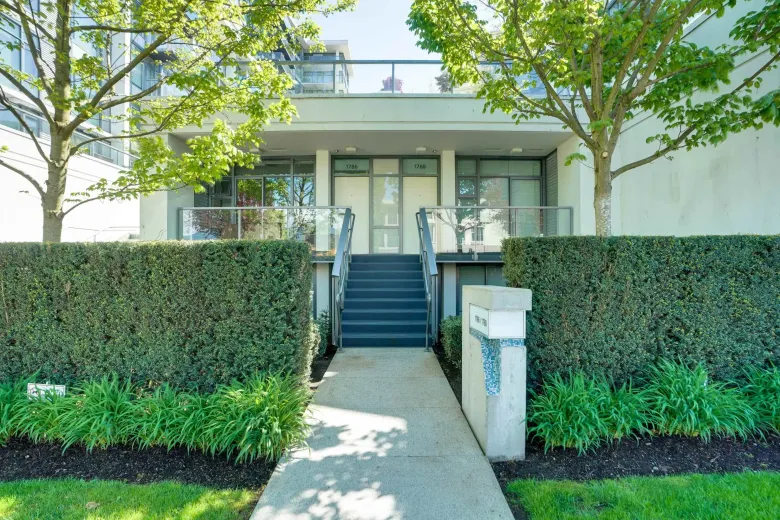 1786 W 6TH AVENUE image #1