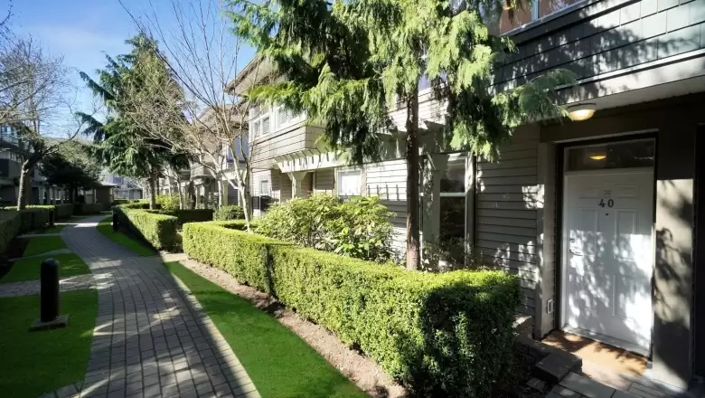 40 15353 100 AVENUE image #1