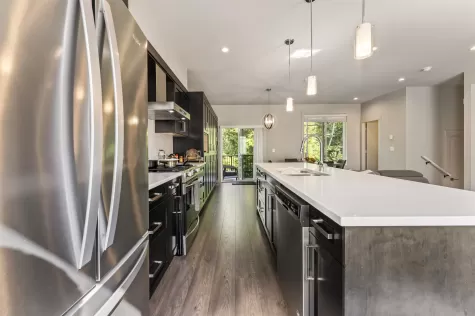 16 14499 64 AVENUE image #2