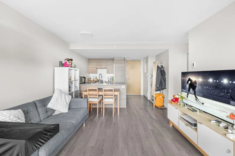 2605 488 SW MARINE DRIVE image #1