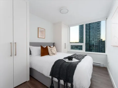 1505 988 QUAYSIDE DRIVE image #2