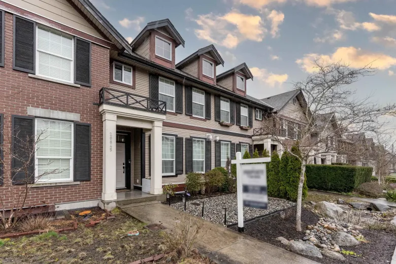 20845 71B AVENUE image #1