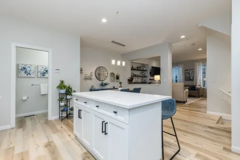 20845 71B AVENUE image #2