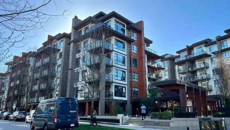 218 5983 GRAY AVENUE image #1