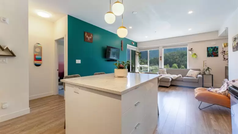 608 37881 CLEVELAND AVENUE image #1