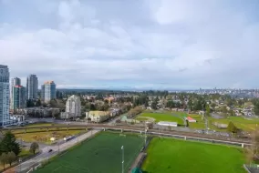 1905 10626 CITY PARKWAY, Surrey, BC