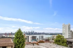 307 150 E 5TH STREET, North Vancouver, North Vancouver, BC