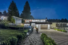 929 CANYON BOULEVARD, North Vancouver, North Vancouver, BC