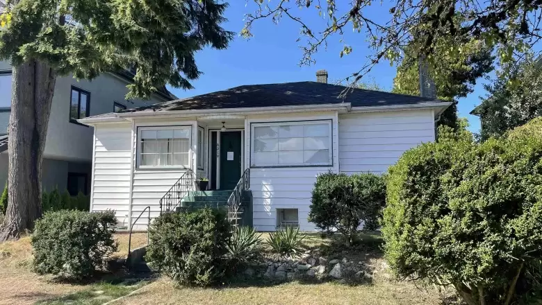 8519 SHAUGHNESSY STREET image #1