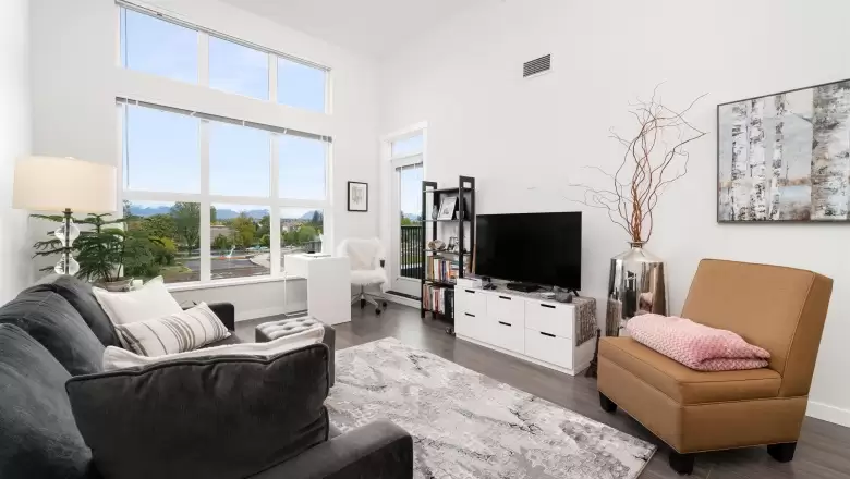 435 9500 TOMICKI AVENUE image #1