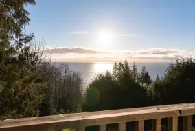 7949 REDROOFFS ROAD, Sunshine Coast, Halfmoon Bay, BC