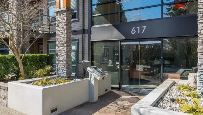 413 617 SMITH AVENUE image #1