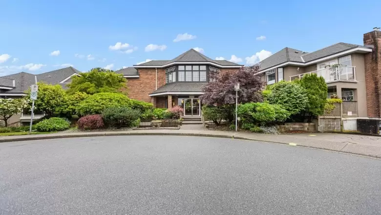 102 67 MINER STREET image #1