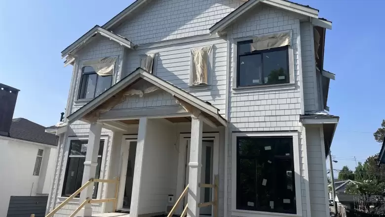 3043 E 54TH AVENUE image #1