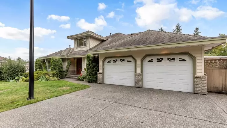 23705 106 AVENUE image #1