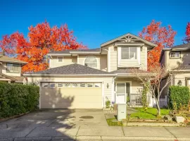 32 8675 209 STREET, Langley, Langley, BC