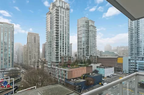 807 480 ROBSON STREET image #1