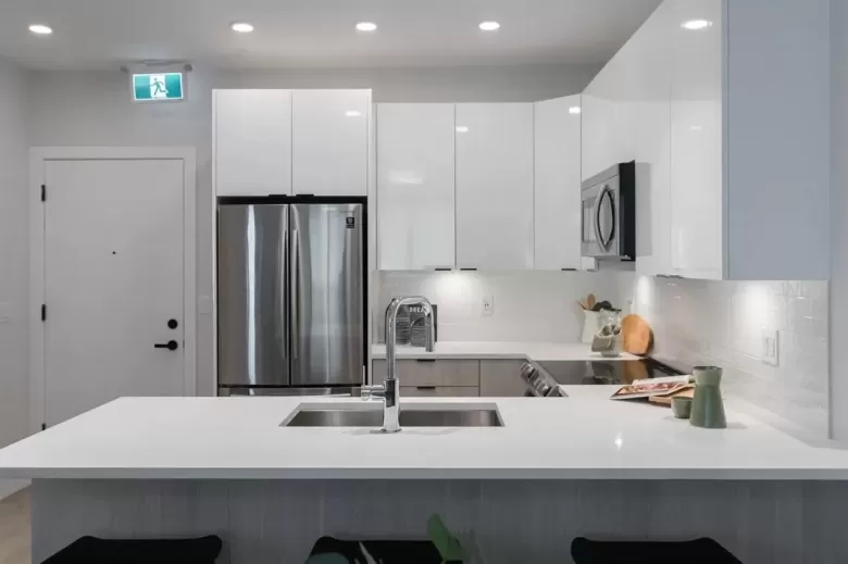 218 13458 95 AVENUE image #1