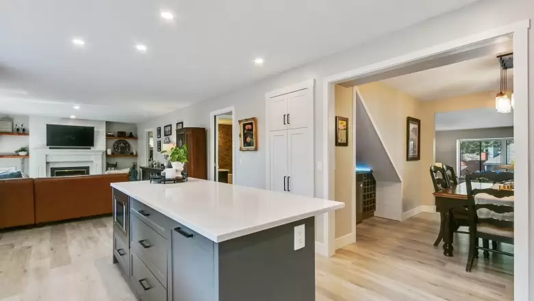 1911 IRONWOOD COURT image #1
