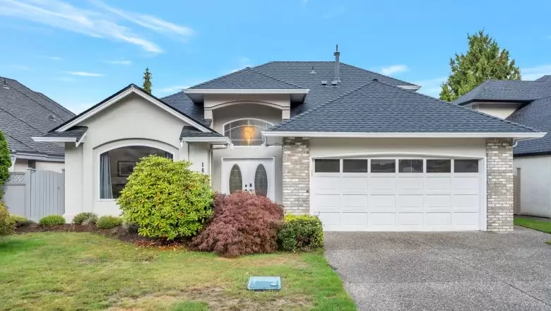 1601 SPYGLASS CRESCENT image #1