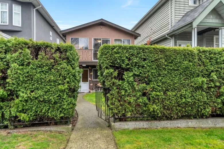 1558 E 2ND AVENUE image #1
