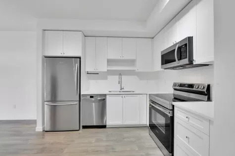 207 15835 85 AVENUE image #3