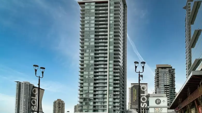 407 2085 SKYLINE COURT image #1