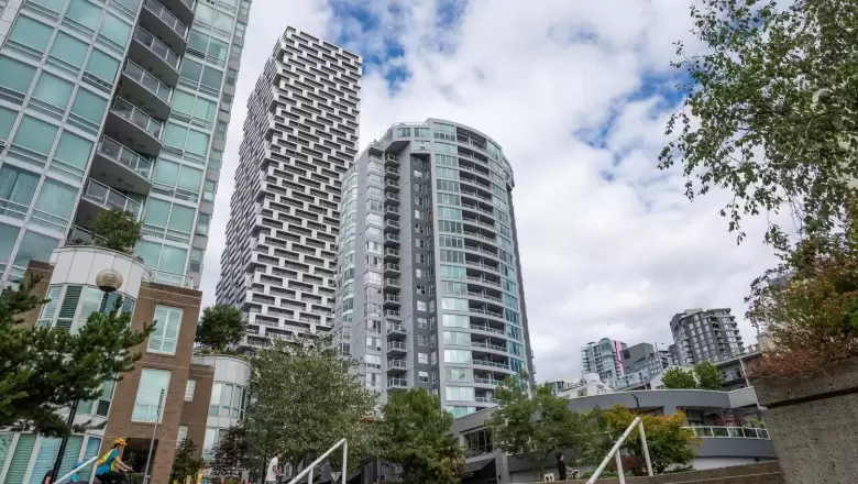 703 1500 HOWE STREET image #1