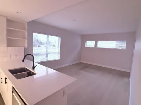 206 22226 BROWN AVENUE image #2