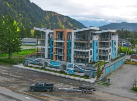 404 470 ESPLANADE AVENUE, Harrison Lake, Harrison Hot Springs, BC