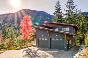 7457 DOGWOOD STREET, Pemberton, Pemberton, BC