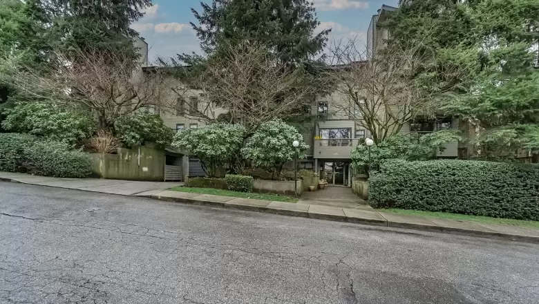 103 225 MOWAT STREET image #1