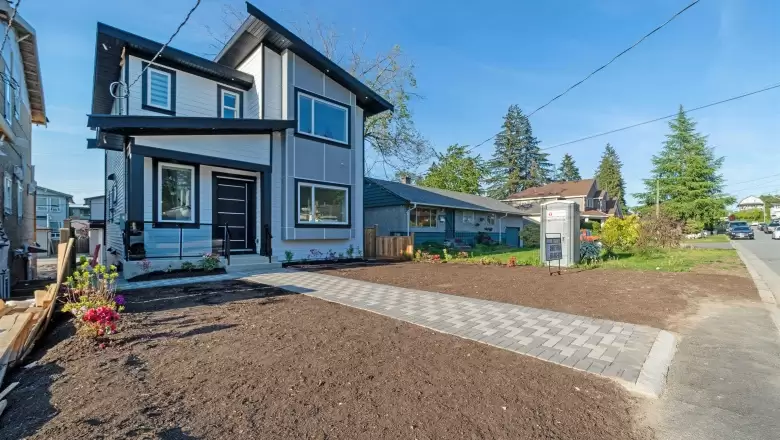 2261 LOBB AVENUE image #1