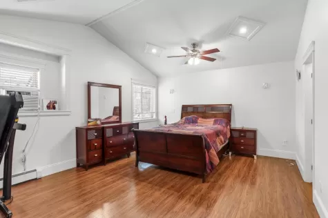 14765 63 AVENUE image #1