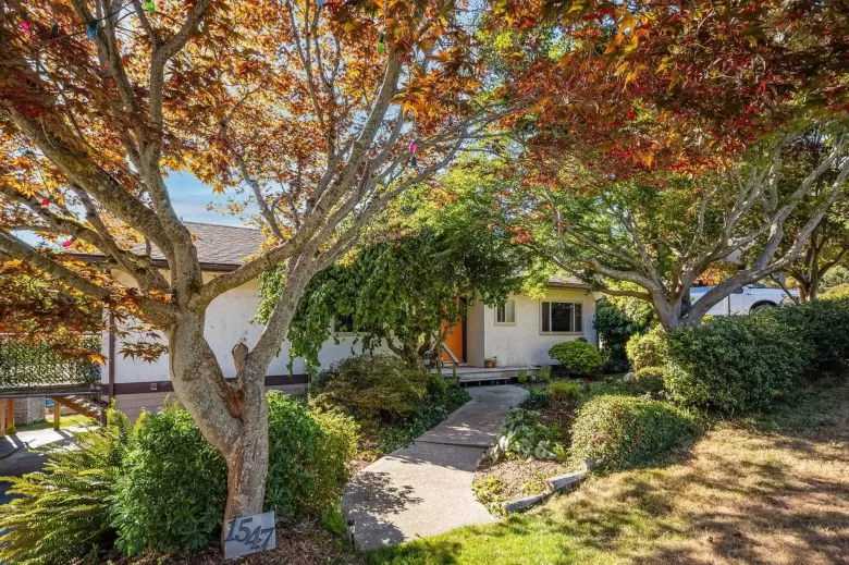 1547 GRANDVIEW ROAD image #1