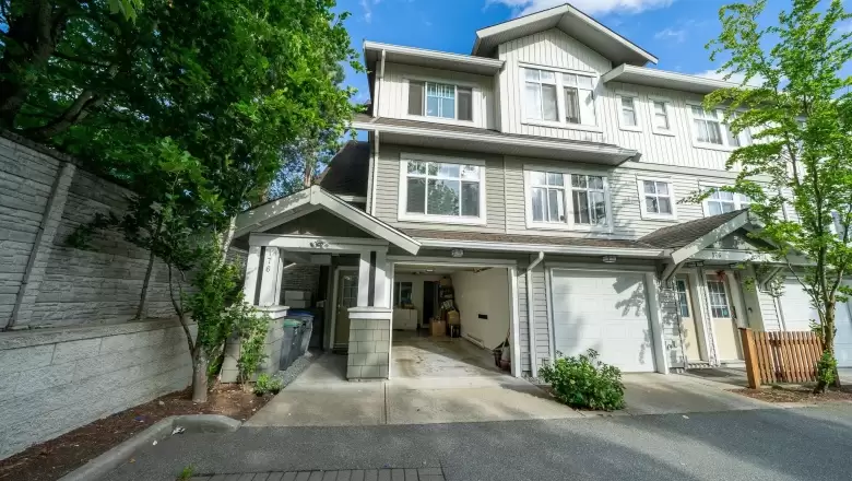 176 16177 83 AVENUE image #1