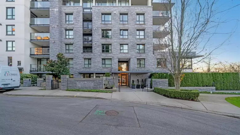 309 6018 IONA DRIVE image #1