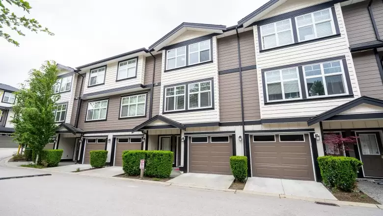 46 6350 142 STREET image #1