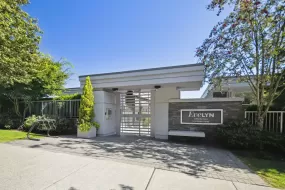 301 918 KEITH ROAD, West Vancouver, West Vancouver, BC