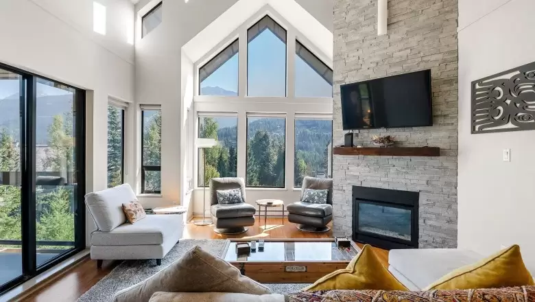 302 3212 BLUEBERRY DRIVE image #1