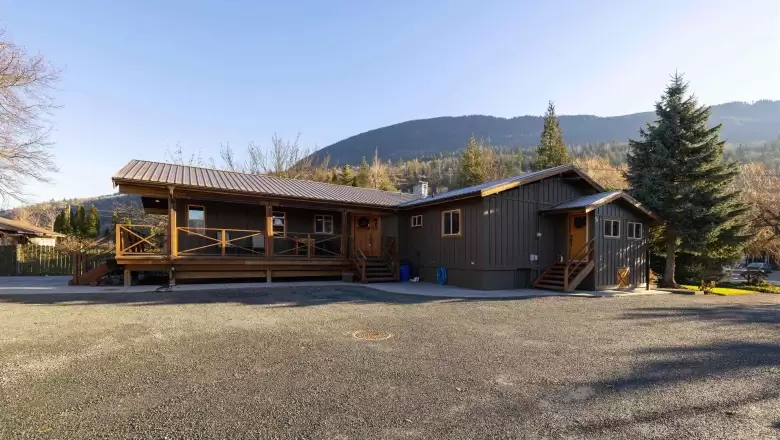 42745 YARROW CENTRAL ROAD, Yarrow, BC