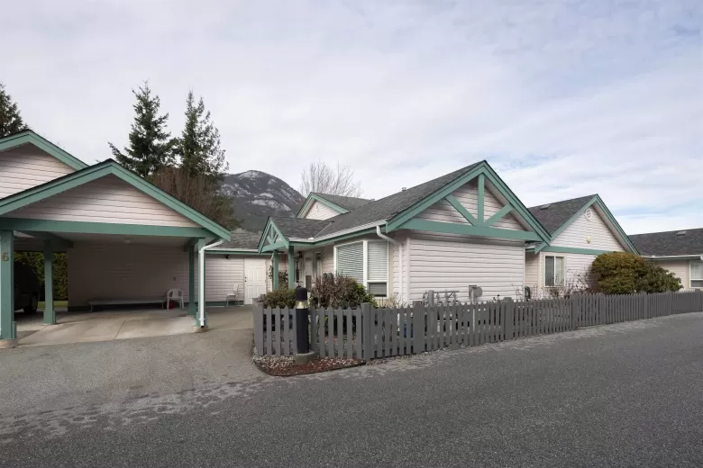 6 1201 PEMBERTON AVENUE, Squamish, BC for sale