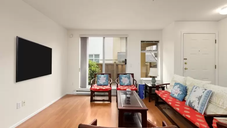 20 3428 ADANAC STREET image #1