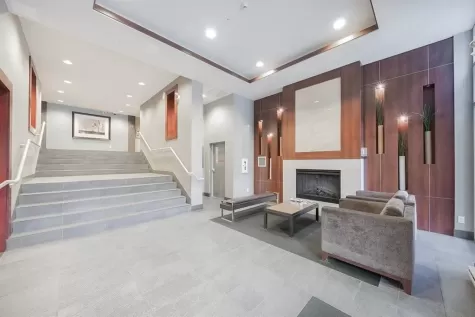 201 9373 HEMLOCK DRIVE image #1