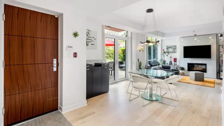 TH2258 W 39TH AVENUE image #1