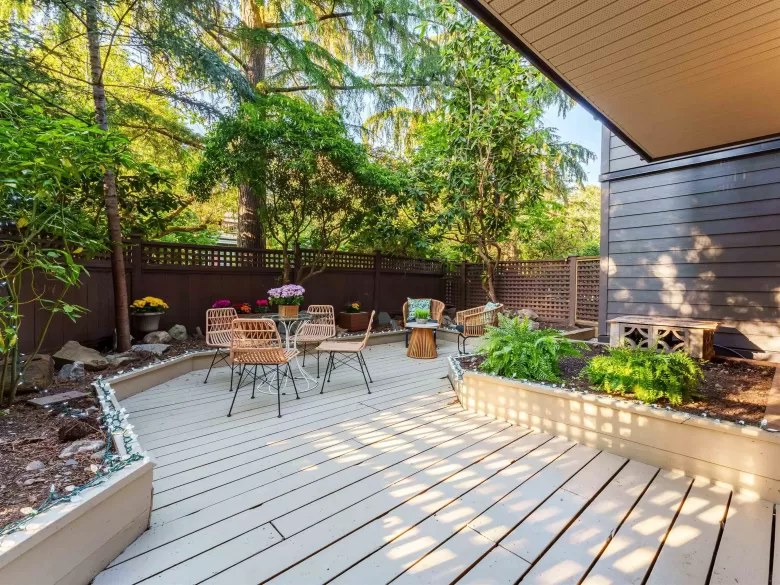 111 330 E 7TH AVENUE image #1